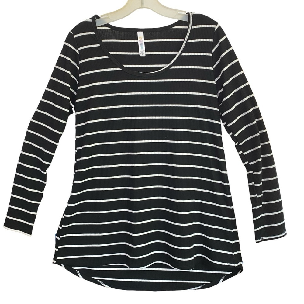 LulaRoe LYNNAE Size SMALL Black & White Stripe Long Sleeve Ribbed Hi-Low Hem